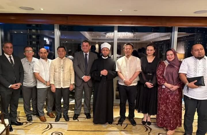 وزير الأوقاف يجتمع بقيادات وزارة شئون المسلمين بالفلبين