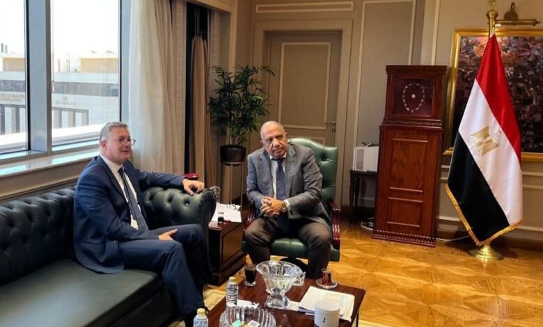 عصمت وبدوي يؤكدان على خطة العمل التكاملية في توفير الوقود لتأمين التغذية الكهربائية 1 عصمت وبدوي يؤكدان على خطة العمل التكاملية في توفير الوقود لتأمين التغذية الكهربائية