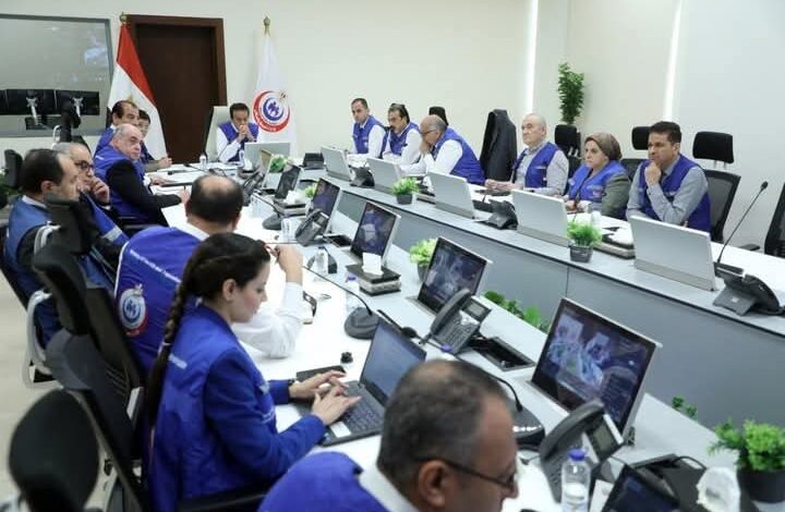 وزير الصحة يترأس غرفة الأزمات لمتابعة تداعيات حريق سنترال رمسيس 1 وزير الصحة يترأس غرفة الأزمات لمتابعة تداعيات حريق سنترال رمسيس