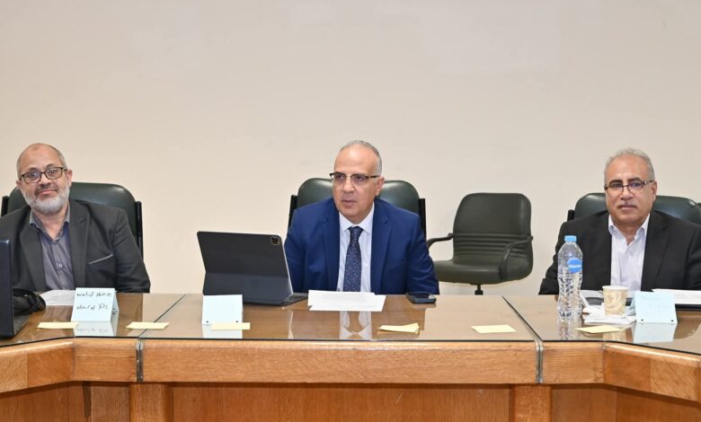 وزير الري يشهد فعاليات ورشة عمل "مشروع دراسة جدوى تثبيت خط الشاطئ بكفر الشيخ"