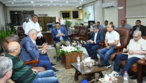 وزير الإسكان يعقد اجتماعًا بمقر جهاز "مدينة السادات" لمتابعة سير العمل