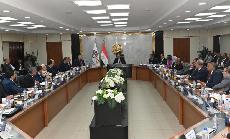 الشيمي : يترأس الجمعية العامة ل"القابضة الكيماوية" لاعتماد الموازنة التخطيطية للعام المالي 2025/2026* 1 الشيمي : يترأس الجمعية العامة ل"القابضة الكيماوية" لاعتماد الموازنة التخطيطية للعام المالي 2025/2026*