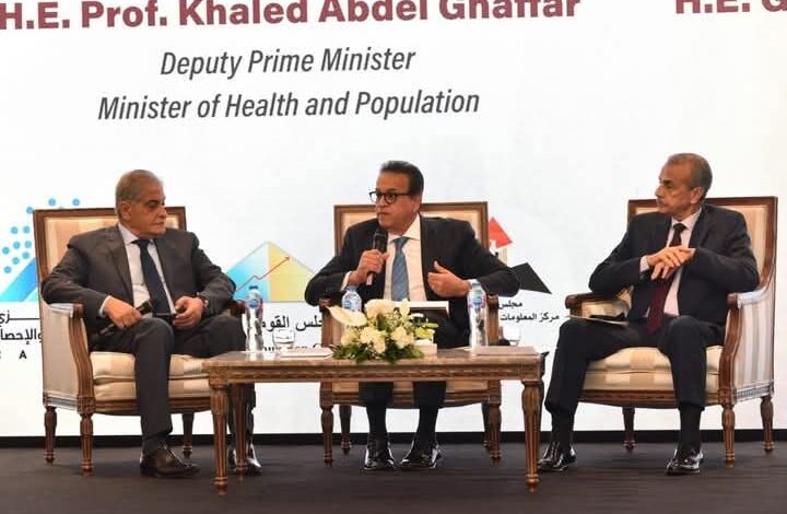 عبدالغفار يشارك في جلسة حوارية حول أهمية التخطيط وتمكين الشباب و التوازن السكاني