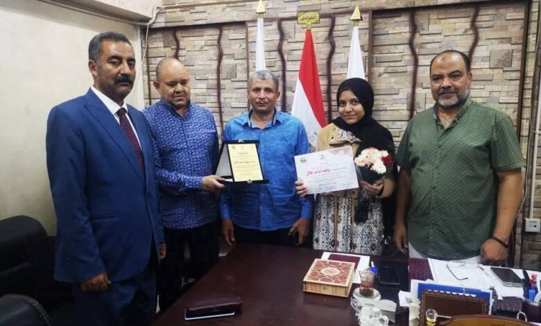 إدارة التعليم الفني بمحافظة سوهاج تكرم طلابها الاوائل 