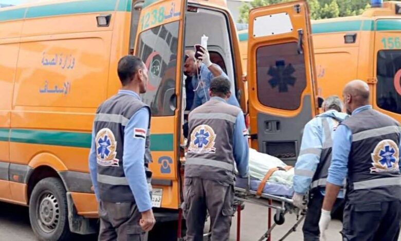 حادث تصادم مروع بين سيارة نقل وشاحنة "تريلا" على طريق الإسماعيلية الصحراوى 
