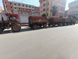 ضبط جرار مخالف بـ4 مقطورات محمل بٰ15 ألف طوب ببيلا بكفر الشيخ 