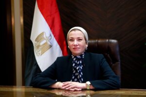 وزيرة البيئة: تتقدم بالشكر لرئيس السيسي على الدعم لجهودها الحثيثة للارتقاء النوعي بملفى البيئة والمناخ 2 وزيرة البيئة: تتقدم بالشكر لرئيس السيسي على الدعم لجهودها الحثيثة للارتقاء النوعي بملفى البيئة والمناخ