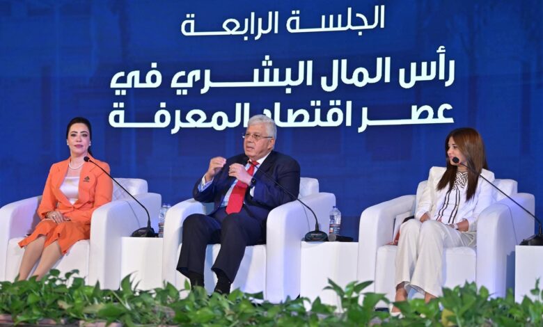 وزير التعليم العالي يشهد الجلسة الرابعة لملتقى شباب المعرفة في نسخته الرابعة بجامعة القاهرة 