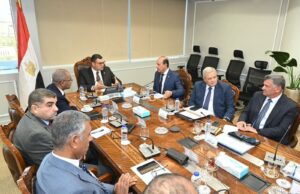 وزير الإسكان يعقد اجتماعًا لمتابعة موقف المشروعات الجاري تنفيذها ضمن المبادرة الرئاسية حياة كريمة 2 وزير الإسكان يعقد اجتماعًا لمتابعة موقف المشروعات الجاري تنفيذها ضمن المبادرة الرئاسية حياة كريمة