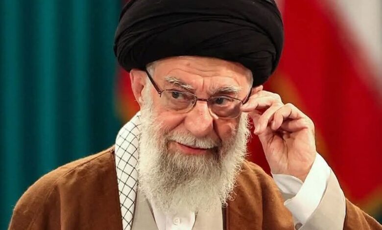 خامنئي: إسرائيل فشلت فى تحقيق هدفها.. وتقدمنا العلمى والعسكرى سيتطور بوتيرة أسرع من ذى قبل