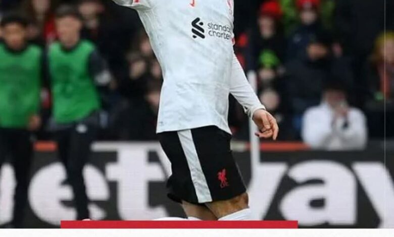 محمد صلاح يتصدر قائمة أشهر 10 لاعبين في العالم على إنستجرام بملايين المتابعين 1 محمد صلاح يتصدر قائمة أشهر 10 لاعبين في العالم على إنستجرام بملايين المتابعين