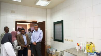 محافظ أسوان يتابع ميدانياً تقديم الخدمات ضمن منظومة التأمين الصحى الشامل بمقر اللجان الطبية 