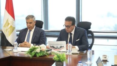 وزير الصحة ومحافظ الإسكندرية يعقدان اجتماعًا لمتابعة تنفيذ إنشاء شبكة رعاية صحية