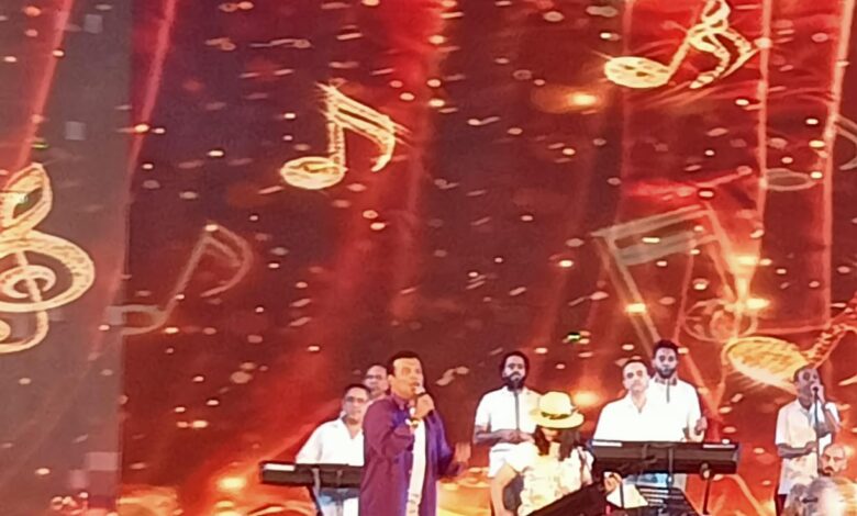 إيهاب توفيق يتألق بافتتاح مهرجان الأوبرا الصيفي بالإسكندرية