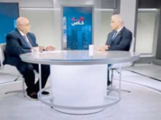 أديب يثير الجدل بسبب حواره مع«لابيد»الإسرائيلى..ومطالبات باتخاذ إجراءات ضده 