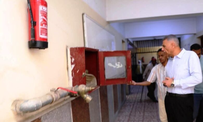 محافظ أسوان يتفقد منظومة الإطفاء وشبكة الحريق بمبنى الوحدة المحلية لمركز ومدينة أسوان