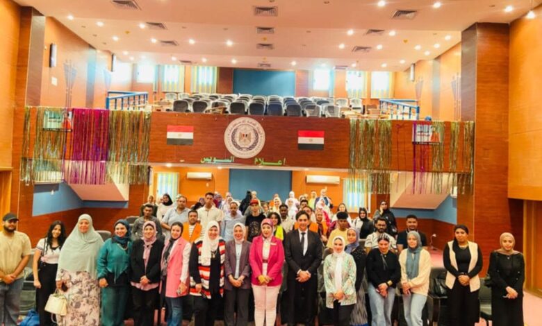 إعلام السويس يستعرض الاستخدام الأمن والرشيد لوسائل التواصل الاجتماعى 1 إعلام السويس يستعرض الاستخدام الأمن والرشيد لوسائل التواصل الاجتماعى