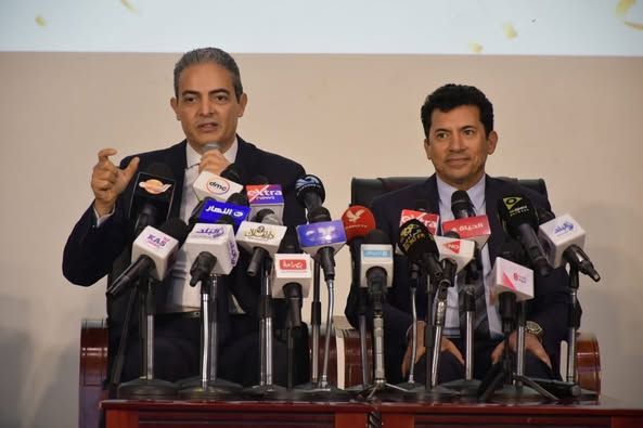 وزير الشباب والرياضة ونقيب الإعلاميين يشهدان الحلقة النقاشية والمؤتمر الإعلامي حول قانون الرياضة  
