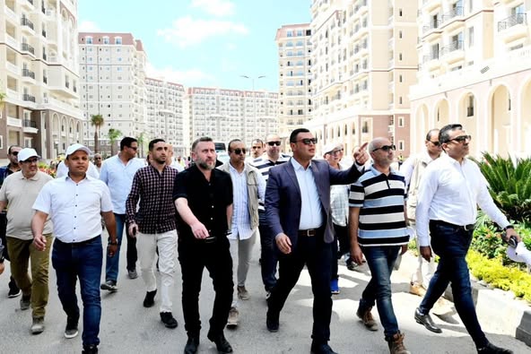 وزير الإسكان يتفقد مشروع التجمع العمراني "صواري" بمنطقة غرب كارفور بالإسكندرية 1 وزير الإسكان يتفقد مشروع التجمع العمراني "صواري" بمنطقة غرب كارفور بالإسكندرية