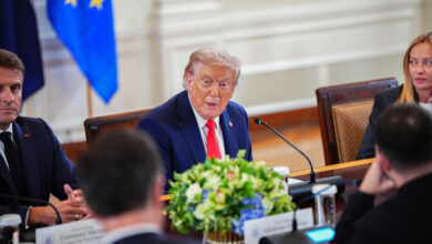 الرئيس الأمريكي: نريد عقد اجتماع ثلاثي مع روسيا وأوكرنيا وموسكو ستقبل ضمانات أمنية لأوكرانيا