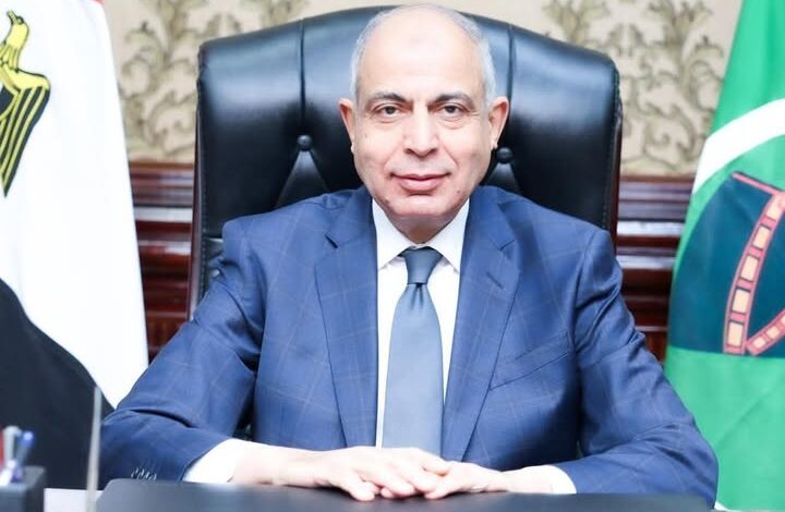 "محافظ المنيا يقرر مد فترة التقديم لتراخيص الميكروباصات العاملة بالغاز الطبيعي لمدة شهر جديد" 1 "محافظ المنيا يقرر مد فترة التقديم لتراخيص الميكروباصات العاملة بالغاز الطبيعي لمدة شهر جديد"