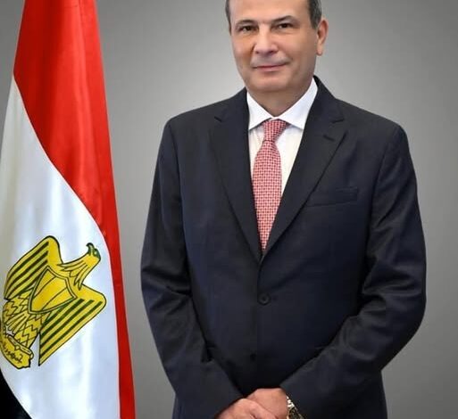 وزير الزراعة يشيد بجهود علماء وخبراء مركز البحوث الزراعية 1 وزير الزراعة يشيد بجهود علماء وخبراء مركز البحوث الزراعية