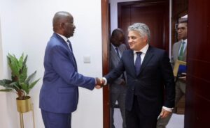 سفير مصر بنواكشوط يبحث مع وزير الشئون الخارجية الموريتاني سبل تعزيز العلاقات بين البلدين 2 سفير مصر بنواكشوط يبحث مع وزير الشئون الخارجية الموريتاني سبل تعزيز العلاقات بين البلدين