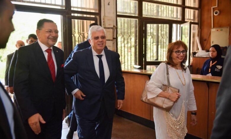 عاشور يترأس لجنة مناقشة رسالة دكتوراه بكلية التخطيط الإقليمي والعمرانى بجامعة القاهرة 1 عاشور يترأس لجنة مناقشة رسالة دكتوراه بكلية التخطيط الإقليمي والعمرانى بجامعة القاهرة