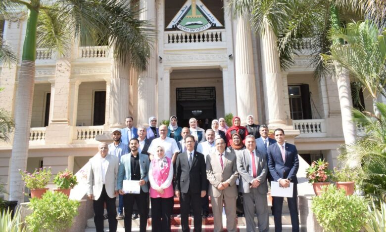 رئيس جامعة بنها : يسلم شهادات اجتياز دورات الهيئة القومية لجودة التعليم والاعتماد 1 رئيس جامعة بنها : يسلم شهادات اجتياز دورات الهيئة القومية لجودة التعليم والاعتماد