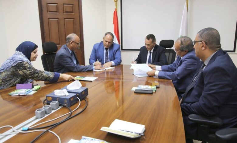 توقيع بروتوكول تعاون بين شركة تنمية الريف المصري و البحوث الزراعية لإنتاج تقاوي هجين الخيار 1 توقيع بروتوكول تعاون بين شركة تنمية الريف المصري و البحوث الزراعية لإنتاج تقاوي هجين الخيار