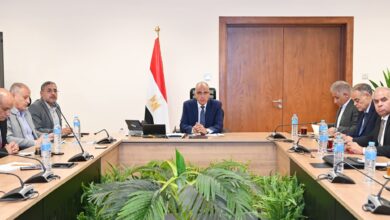 وزير الري: توفير الاحتياجات المائية حال طلبها من المنتفعين بالكميات المطلوبة وفي التوقيتات المناسبة 1 وزير الري: توفير الاحتياجات المائية حال طلبها من المنتفعين بالكميات المطلوبة وفي التوقيتات المناسبة