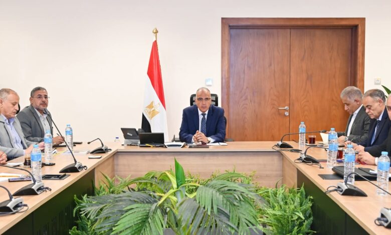 وزير الري: توفير الاحتياجات المائية حال طلبها من المنتفعين بالكميات المطلوبة وفي التوقيتات المناسبة