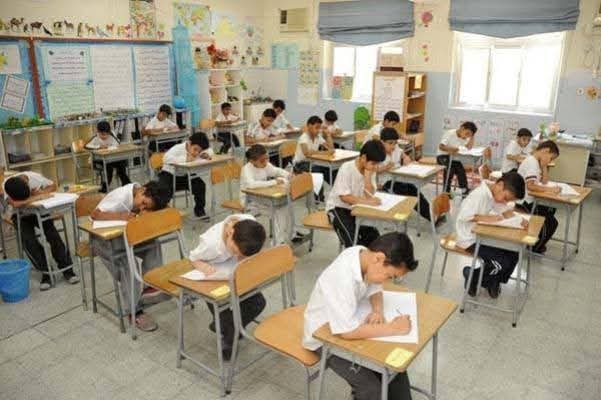أولياء أمور يطالبون وزير التعليم بإلغاء قرار تحويل الدراسة للفترة المسائية 1 أولياء أمور يطالبون وزير التعليم بإلغاء قرار تحويل الدراسة للفترة المسائية