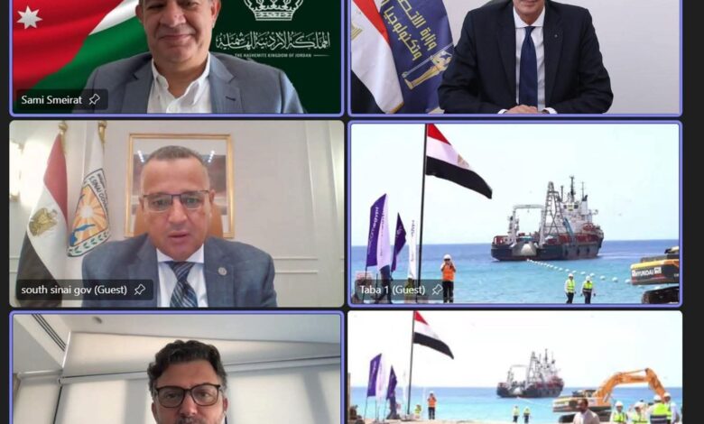 إنزال الكابل البحري عالي السعة "كورال بريدج" بمدينة طابا 1 إنزال الكابل البحري عالي السعة "كورال بريدج" بمدينة طابا