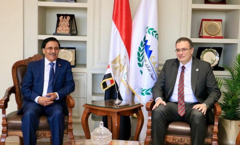 رئيس التنظيم والإدارة ومدير المنظمة العربية للتنمية الإدارية يبحثان تطوير مهام المنظمة 1 رئيس التنظيم والإدارة ومدير المنظمة العربية للتنمية الإدارية يبحثان تطوير مهام المنظمة