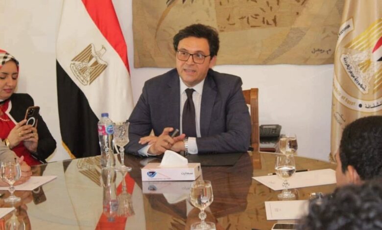 وزير الثقافة: رعاية المبدعين من النشء والشباب أهم ركائز استراتيجية العمل الثقافي 1 وزير الثقافة: رعاية المبدعين من النشء والشباب أهم ركائز استراتيجية العمل الثقافي