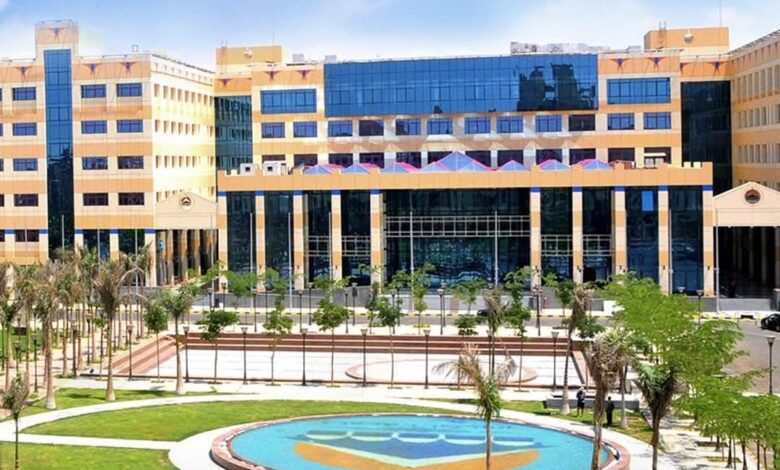 طلاب جامعة 6 أكتوبر يستغيثون بمدبولي ووزير التعليم العالي  بسبب ارتفاع المصروفات الدراسية 