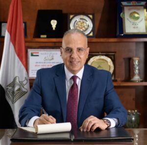 وزير الري يتابع جاهزية مخرات السيول ومنشآت الحماية من أخطار السيول