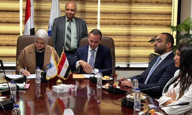 الضرائب توقع بروتوكول تعاون مع الجمعية المصرية لشباب الأعمال 1 الضرائب توقع بروتوكول تعاون مع الجمعية المصرية لشباب الأعمال