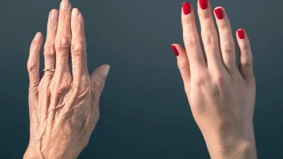 أهمها مرق العظم.. 5 أطعمة تُعزز الكولاجين وتُقاوم التجاعيد 1 أهمها مرق العظم.. 5 أطعمة تُعزز الكولاجين وتُقاوم التجاعيد
