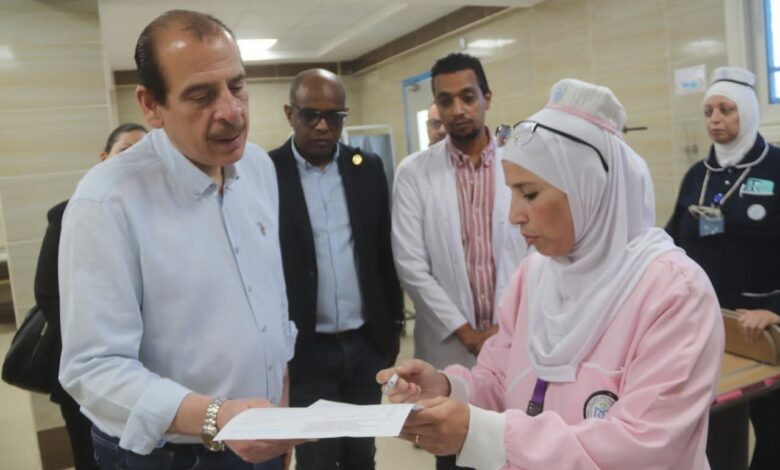 نائب وزير الصحة يتفقد منشآت طبية بمحافظة السويس ويوجه بتطوير الخدمات الصحية