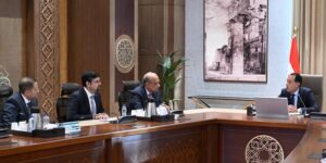 رئيس الوزراء يلتقي مسئولي شركة "سيمنز" الألمانية لبحث سُبل تعزيز التعاون المشترك