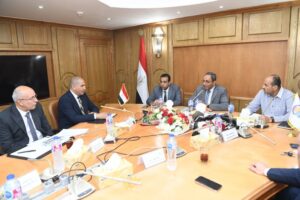  محافظ قنا يتابع تنفيذ مشروع المنطقة الحرفية بالترامسة ويدعو لجذب مطورين صناعيين