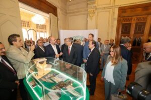 وزير الاتصالات وتكنولوجيا المعلومات يفتتح معرض للطوابع البريدية والتاريخ البريدى