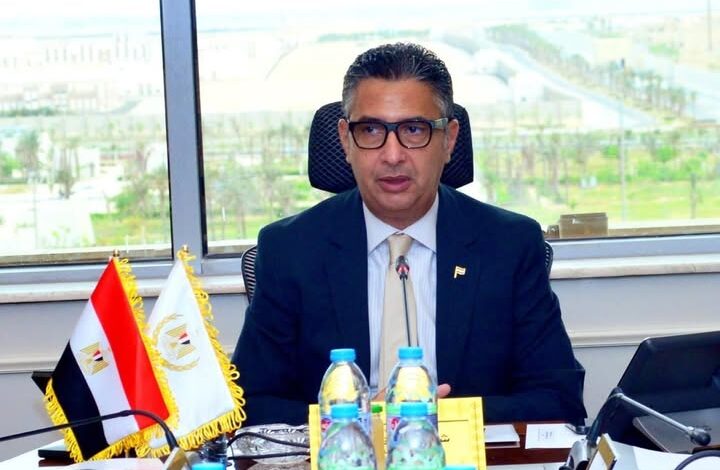 وزير التموين والتجارة الداخلية يُجري حركة تنقلات موسعة لمديريات التموين