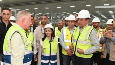 وزير قطاع الأعمال العام يتابع تقدم العمل بمشروع مجمع المصانع الجديدة 
