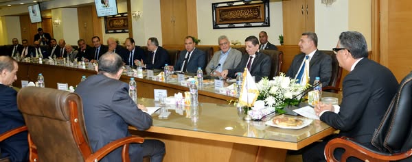 وزير التموين : إطلاق مبادرات لتخفيض أسعار زيوت الطعام بالتعاون مع شركات القطاع الخاص