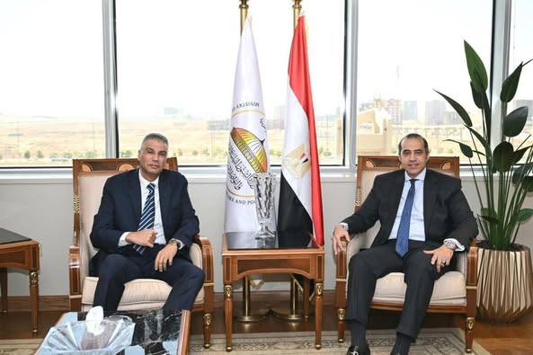  وزير الشؤون النيابية يشدد على اهتمام القيادة السياسية باستمرار تعويض من لم يتم تعويضهم  