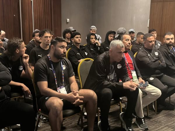 وزير الرياضة يدعم منتخب الشباب لكرة القدم تحت 20 سنة 