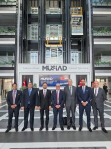 رئيس اقتصادية قناة السويس يلتقي اتحاد رجال الأعمال المستقلين  MUSIAD وعددًا من كبريات الشركات التركية